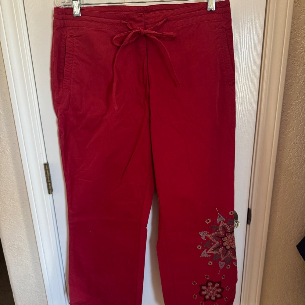 NWT Tall Girl Red capri's Sz 12